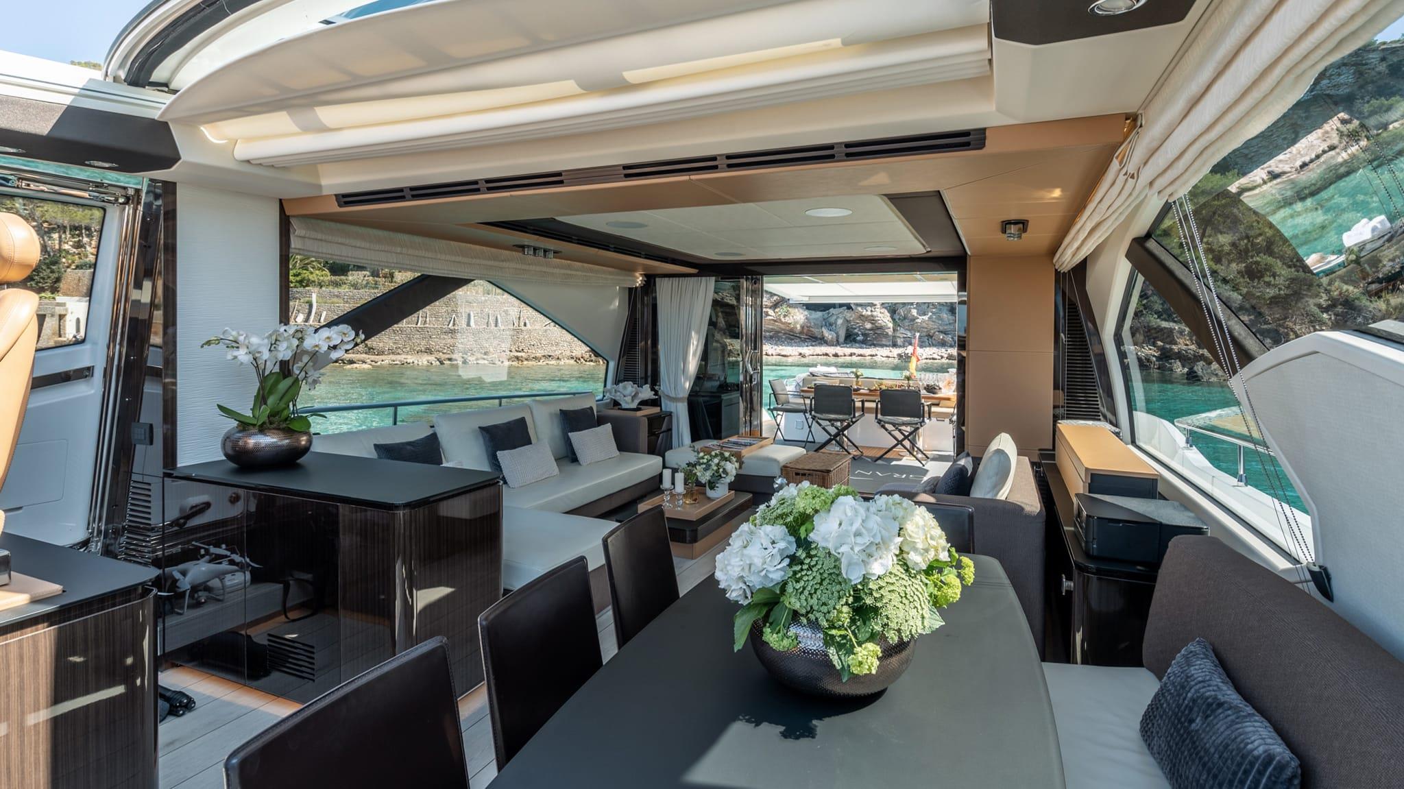 2016 AZIMUT  77S 